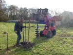 Nieuwe aanplant in boomgaard i.s.m. Otto Vloedgraven